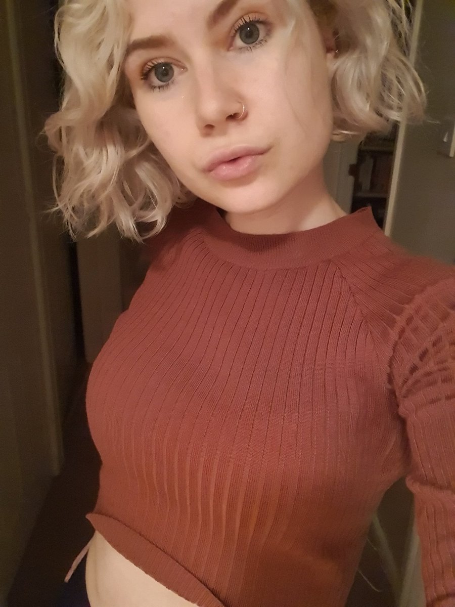 rachel_kate's tweet image. Might sleep with my hair wet more often #curlyvibes