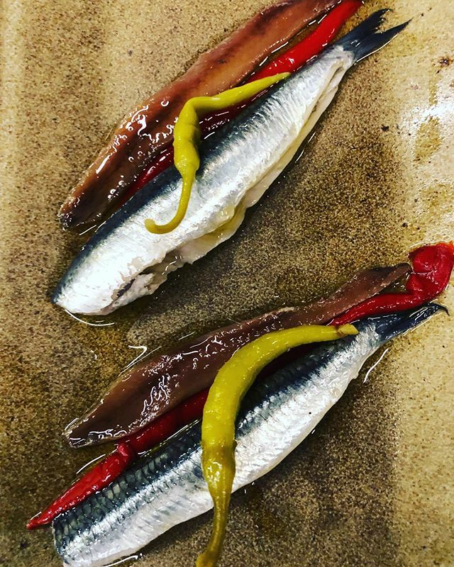 alvarocastronet's tweet photo. En @latajada_rest la nueva #neotaberna de @ivansaez_chef su #matrimonio es mítico https://t.co/XqUeRUZK4f https://t.co/4MrAZFOCO8