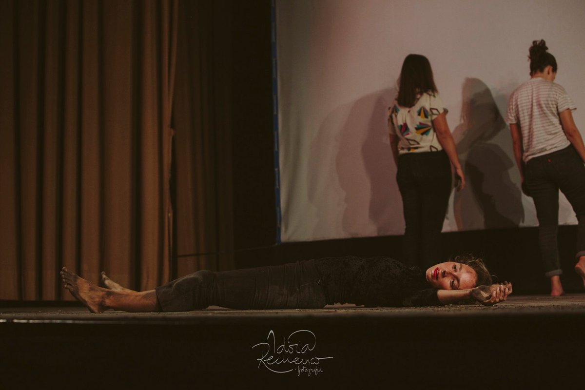Rebrotem (@rebrotem) on Twitter photo L'Anna Hierro (<a href="/e_topografic/">Ensemble Topogràfic</a>) al #CamídeCendra.
📸 Idoia Recuenco (@Id_la_Fotografa) L'Anna Hierro (<a href="/e_topografic/">Ensemble Topogràfic</a>) al #CamídeCendra.
📸 Idoia Recuenco (@Id_la_Fotografa)