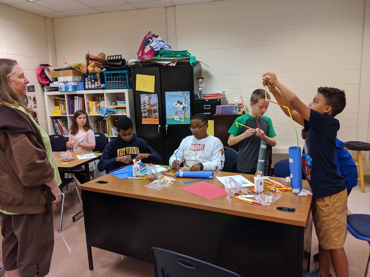 MsOdenMusic's tweet photo. Posting just a few pictures of our first day of STEAM! Ms. Leshen and I were so proud of how well our 3-5 Scorpions communicated and collaborated building their artistic towers. Can't wait to see what our 1st and 2nd graders do on Thursday! @ScottScorpions #oneccps https://t.co/zRy23py9mZ