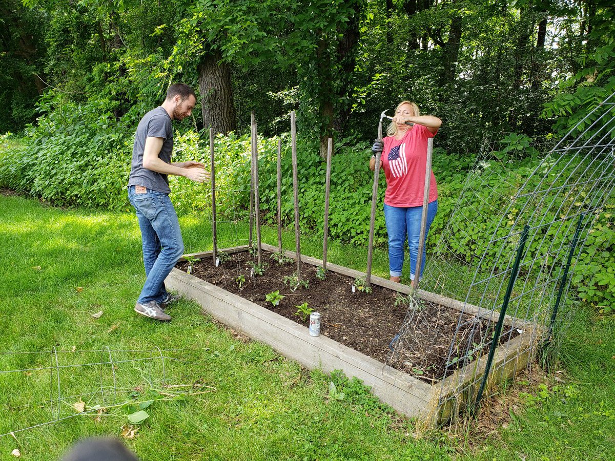 SparkPittsburgh's tweet image. We have an garden on our campus that the employees take care of so that they can enjoy the results – fresh veggies! @AutosoftDMS 
 
#autosoftsteps #autosoftdms #sparkpittsburgh #stepchallenge #pittsburgh #takeover