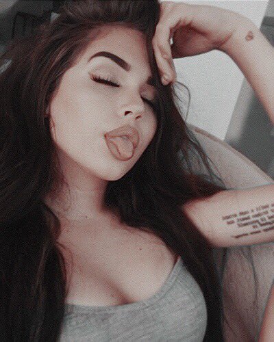 missbarteaux's tweet image. ❛ αccept thαt ı αm αn αngel 一 𝐨𝐎𝐩𝐬¡ don't tell me ı'm comıng hıdden. ❪ she ıs ʏour sĸʏ burnıng. ❫