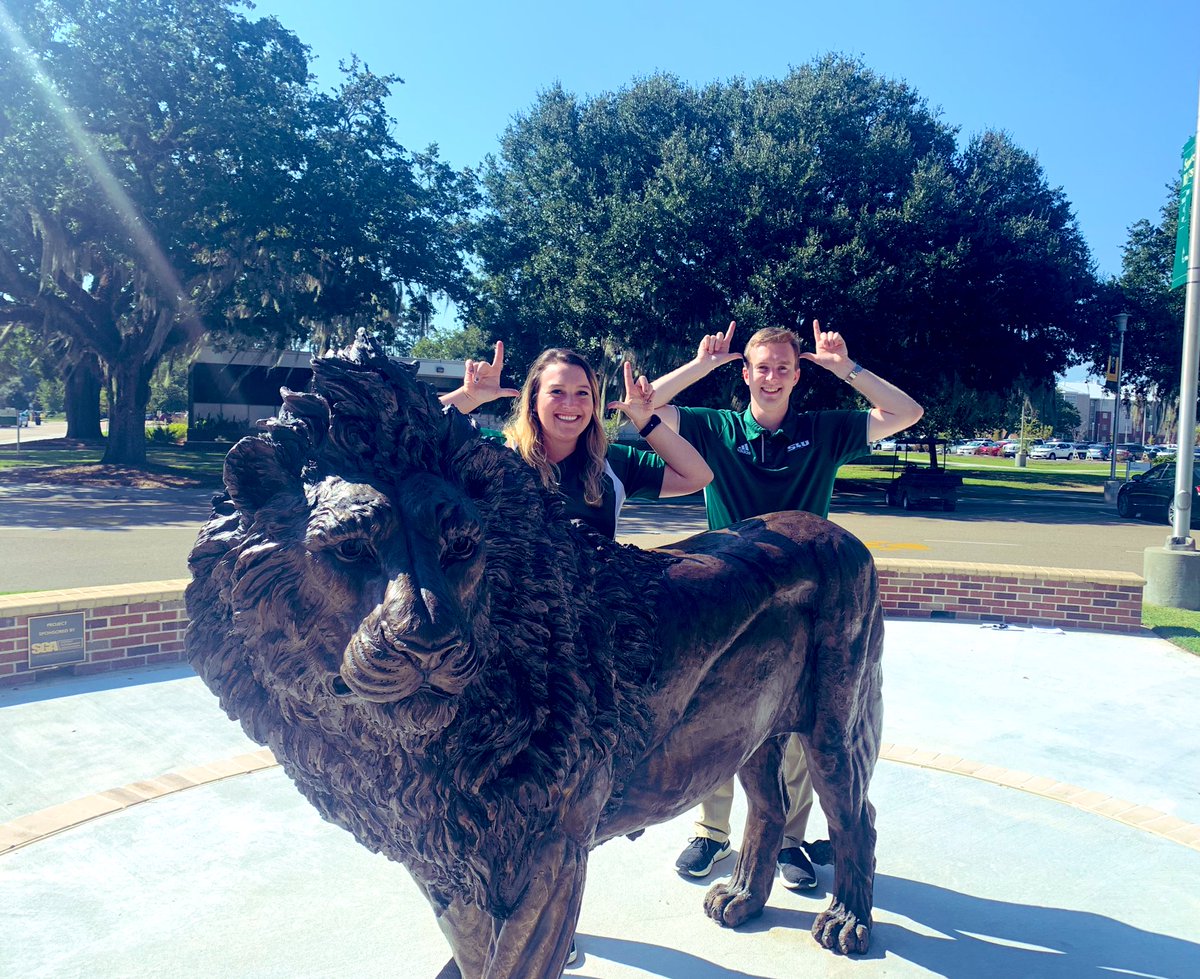 slu_athletictix's tweet photo. Happy Lion Up Tuesday from your favorite ticket office! Thanks for making our photo cool @NRoomie    💚💛🦁 #LionUp #LionUpTuesday https://t.co/I0x3CZvmXg