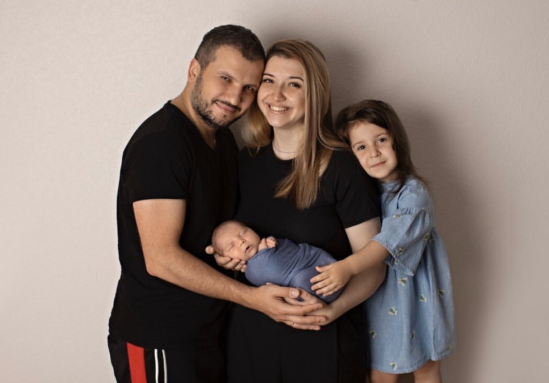 Дмитрий позов семья. Жена дмитои дмитрий позов. Жена дмитрия позова из импровизации. Дмитрий позов импровизация. Екатерина позова импровизация.