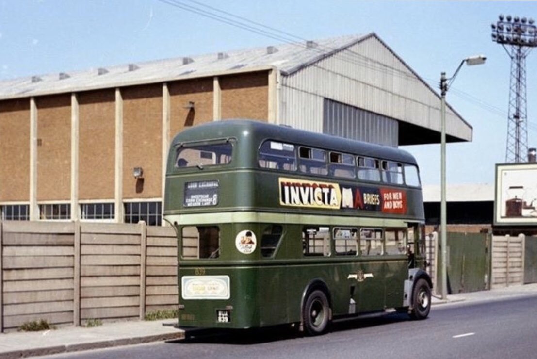 super_leeds70's tweet photo. Saw this earlier. Great pic, never seen it before #lufc https://t.co/3YU46ww4VN