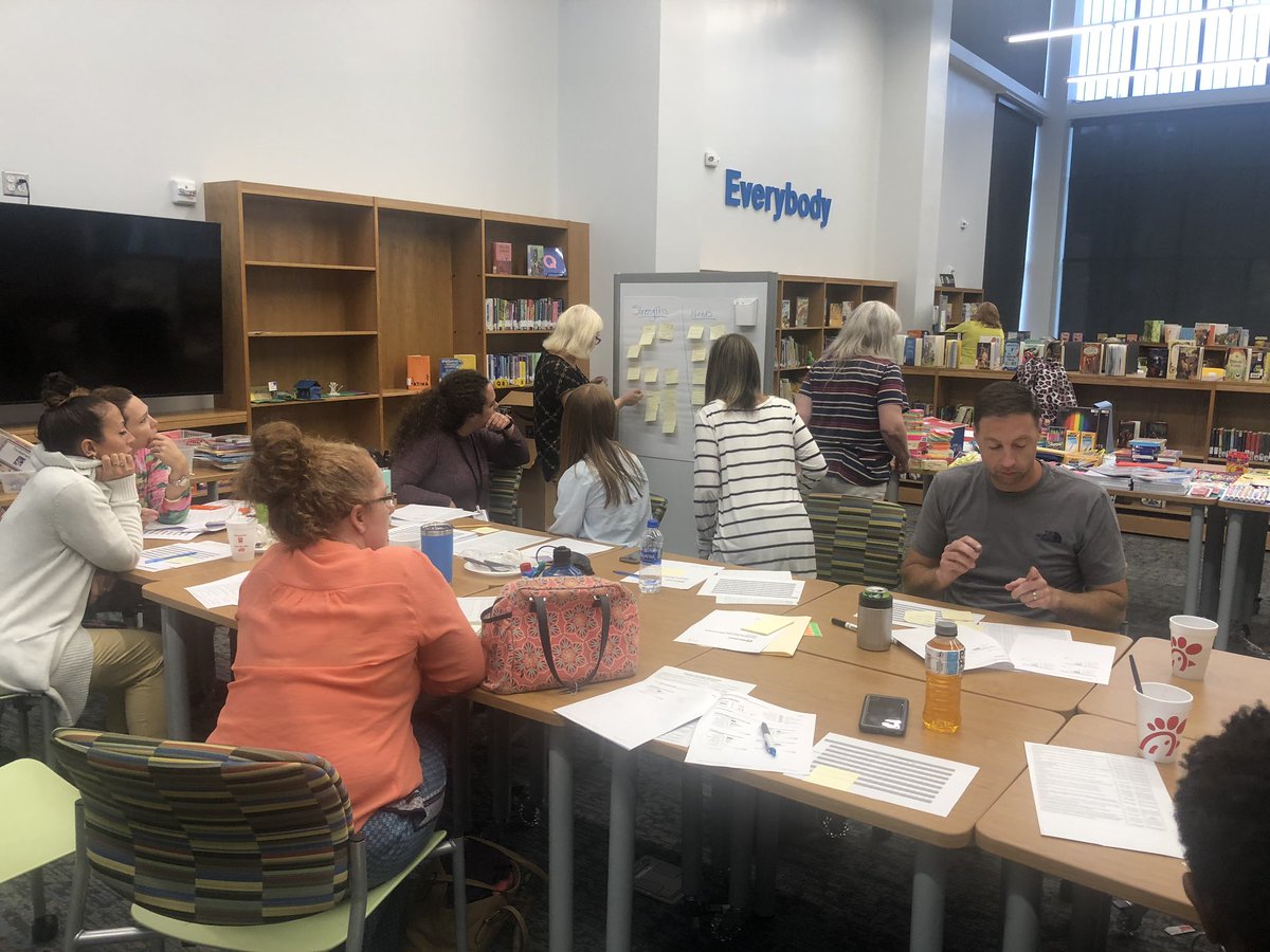 Kelly Swartzel tweet media