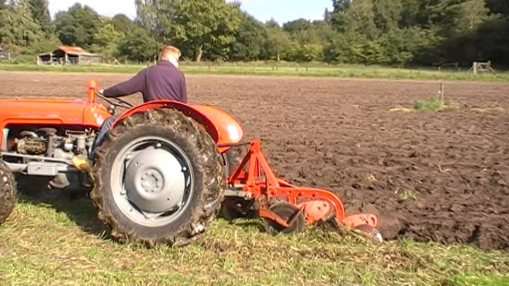 In november 2018 heeft min. LNV op aandringen CDA Overijssel ‘Brussel’ gevraagd om  afschaffing scheurverbod in Natura 2000 gebieden. Nog steeds geen antwoord.
Vraag aan GS. Hoe zit dat? Op naar Brussel? #cdaoverijssel #boeren