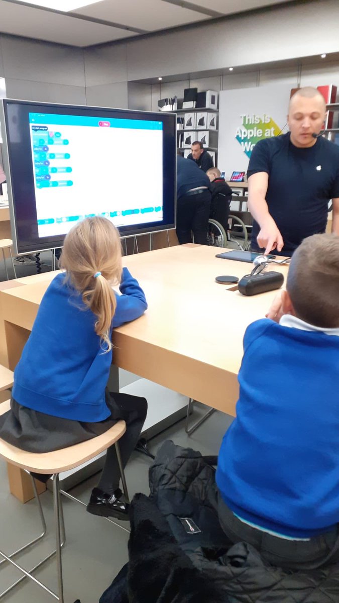 HighViewPlym's tweet image. Our MKC representatives had a great time at @Apple learning how to programme the Sphero Bolt robot #militarychildrensclub   #computingfun