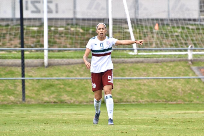 futfemenilmx's tweet photo. El día de hoy en el CAR, las categorías Mayor y Sub20 de @miseleccionmx 🇲🇽tuvieron un juego de preparación entre si.
El marcador final fue favorable para el
#TriMayor 4⃣-0️⃣ #TriSub20
Con goles de @RenaeCuellar10 @rebecabr97, @daniespinosa_13 y @Boyi58
📸 @miseleccionmx https://t.co/VzXOFRzXYE