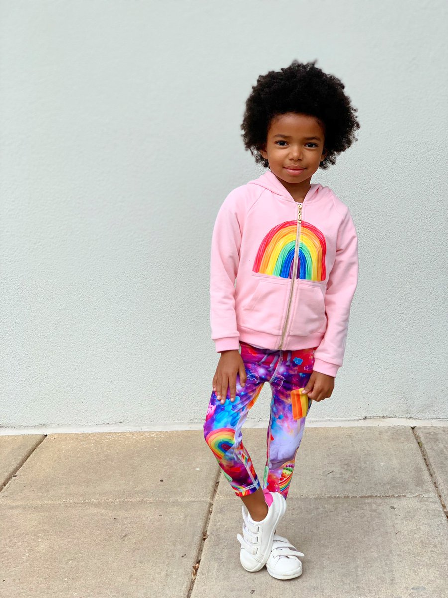 ashleydaly's tweet photo. Cancer sucks which is why we teamed up w/ an incredible 8 yr old who fights for her life everyday + codesigned the Aria hoodie. 10% of proceeds go directly towards pediatric cancer research so that kiddos like Aria don’t ever have to face a monster like this again. #payitforward https://t.co/zOrzq0hpwU