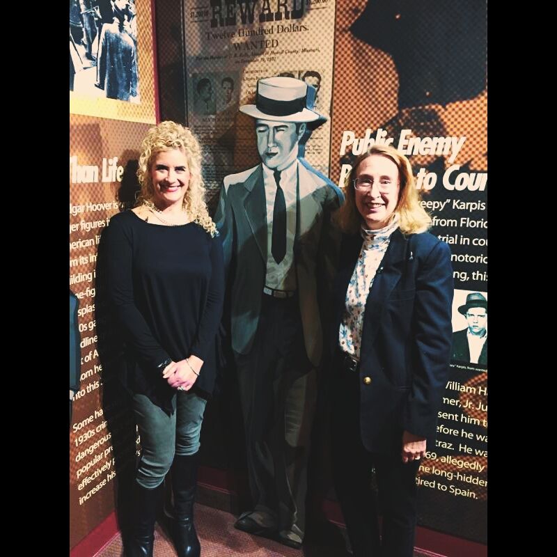 JodiLivon's tweet photo. There have been #ghostinvestigations that have really stuck with me...and #LandmarkCenter in #stpaul is one of them! Really creepy spirits showed up in this seemingly innocent building! https://t.co/ZHfxy6wYh5
#earthbound #spirits #ghostinvestigation #theintuitivecoach https://t.co/t8G4NAUGp5