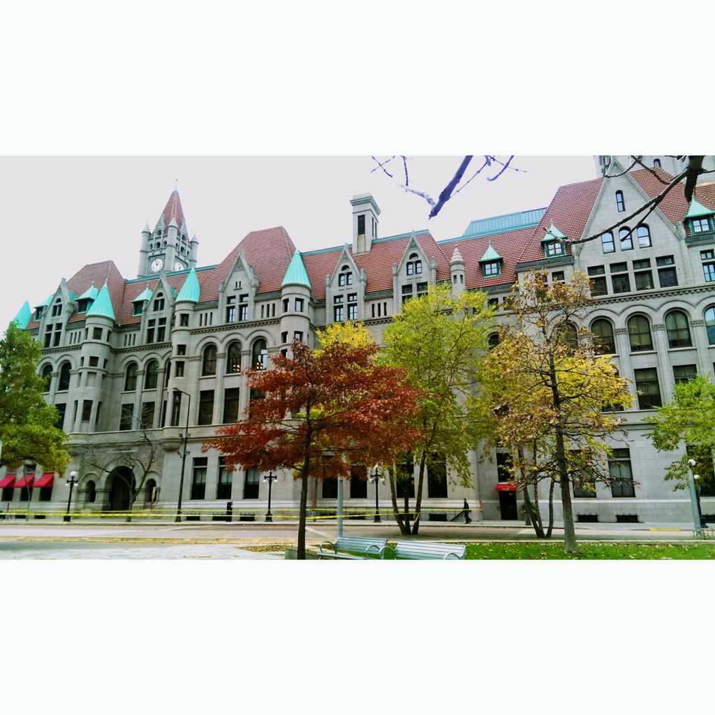JodiLivon's tweet photo. There have been #ghostinvestigations that have really stuck with me...and #LandmarkCenter in #stpaul is one of them! Really creepy spirits showed up in this seemingly innocent building! https://t.co/ZHfxy6wYh5
#earthbound #spirits #ghostinvestigation #theintuitivecoach https://t.co/t8G4NAUGp5