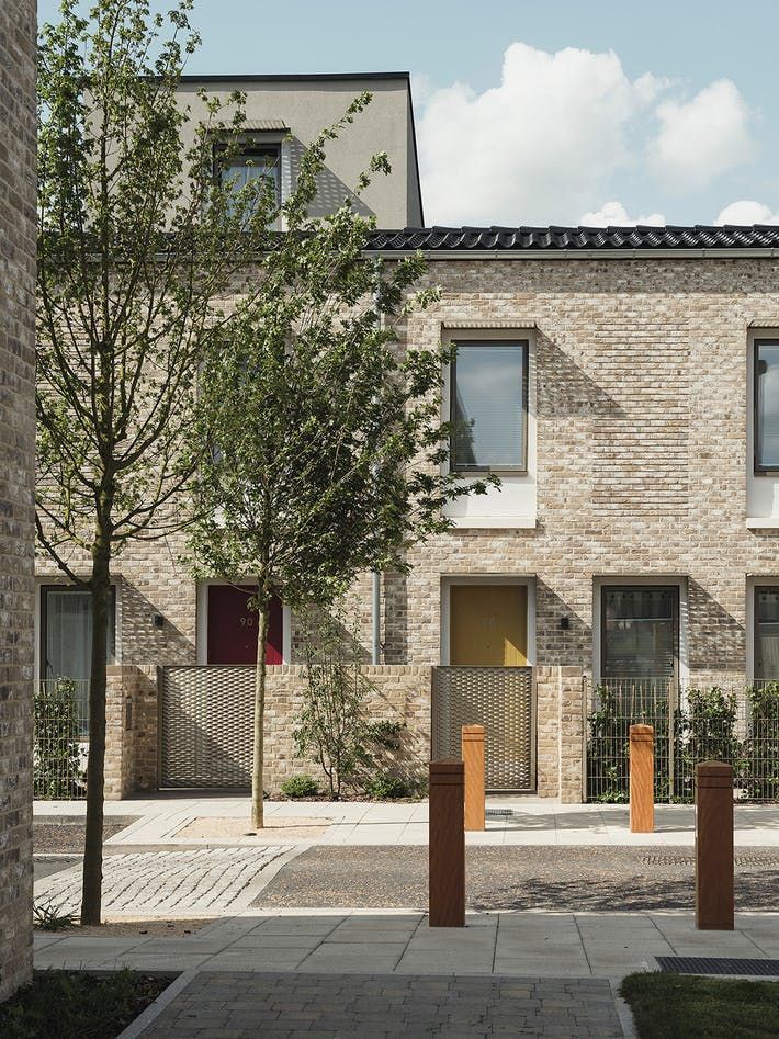 bustlernet's tweet image. 2019 @RIBA Stirling Prize awarded to Goldsmith Street social housing project by @MikhailRiches with Cathy Hawley #StirlingPrize 
bustler.net/news/7499/2019…