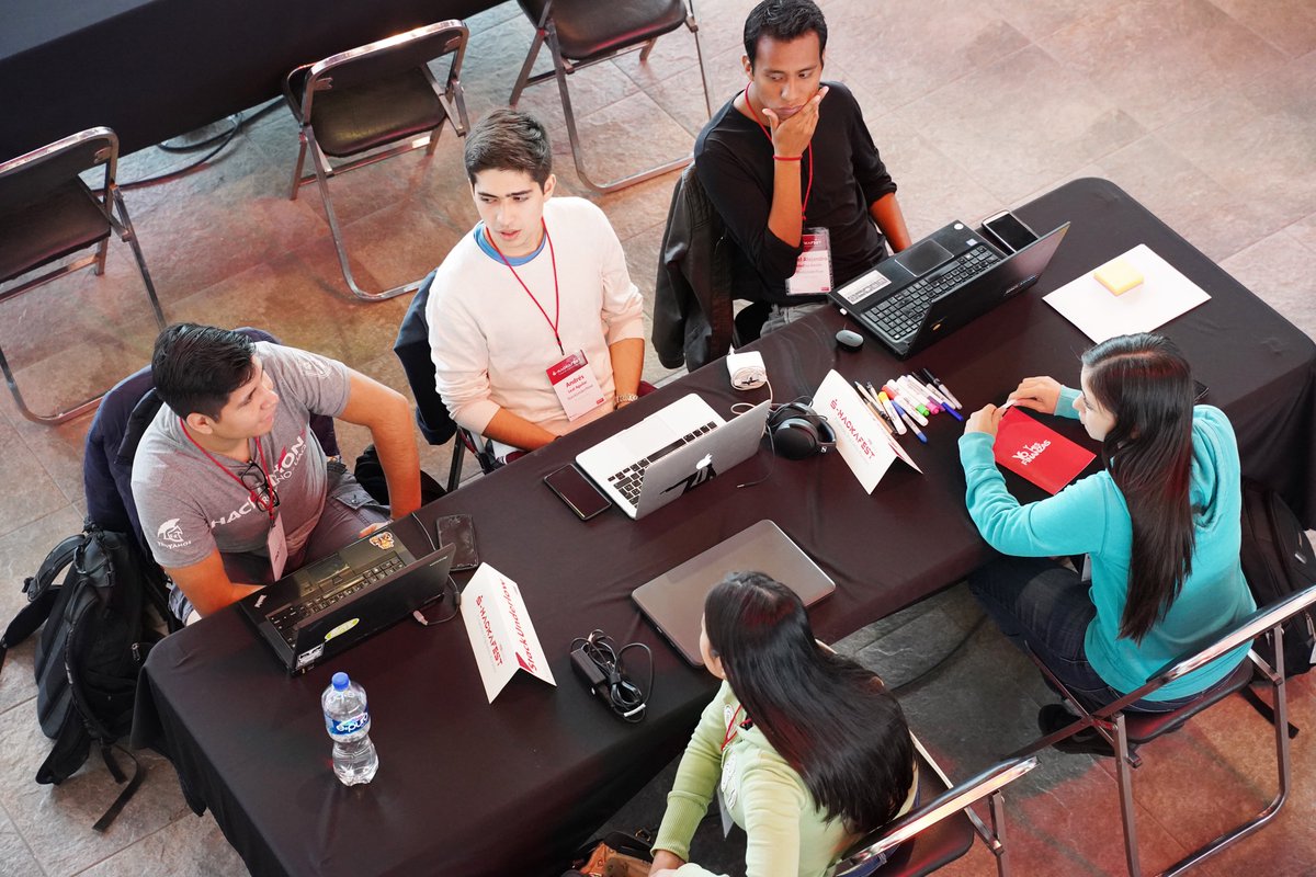 IberoPuebla's tweet photo. ¡Más de 90 innovadores participan en el #HackafestMX! Los equipos se conforman por universitarios, emprendedores, agrónomos, cooperativas y cajas de ahorro; procedentes de siete estados del país. Suerte a todos. 💪
#Noblabla https://t.co/EyvRoeMOET