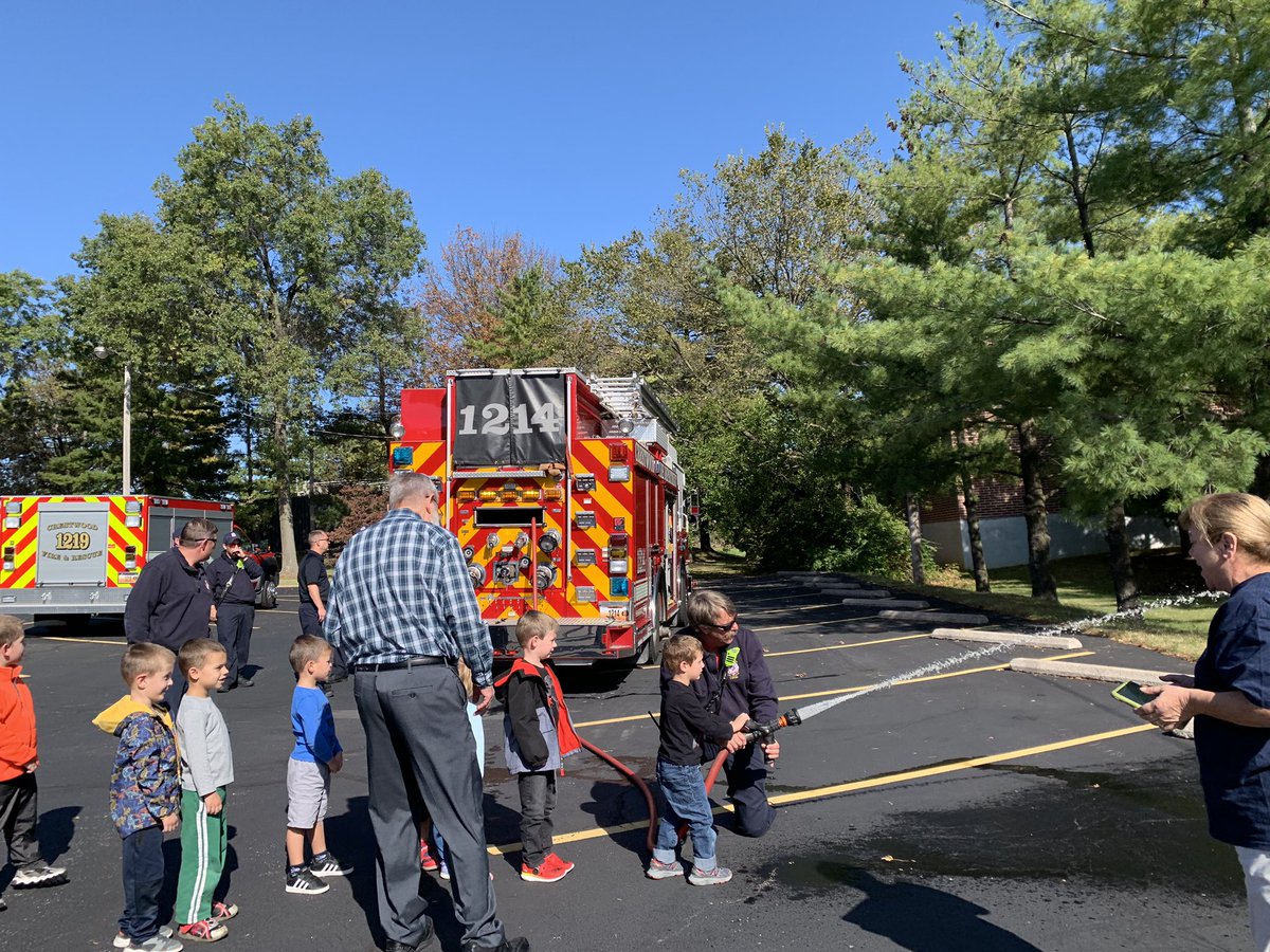 CCLSHamilton's tweet photo. Prince of Peace early childhood campus learned all about fire safety today and got a special visit from the Crestwood Fire Dept!  We even got to spray the fireman’s hose!! @CCLSChargers https://t.co/VTxfkRfPKU