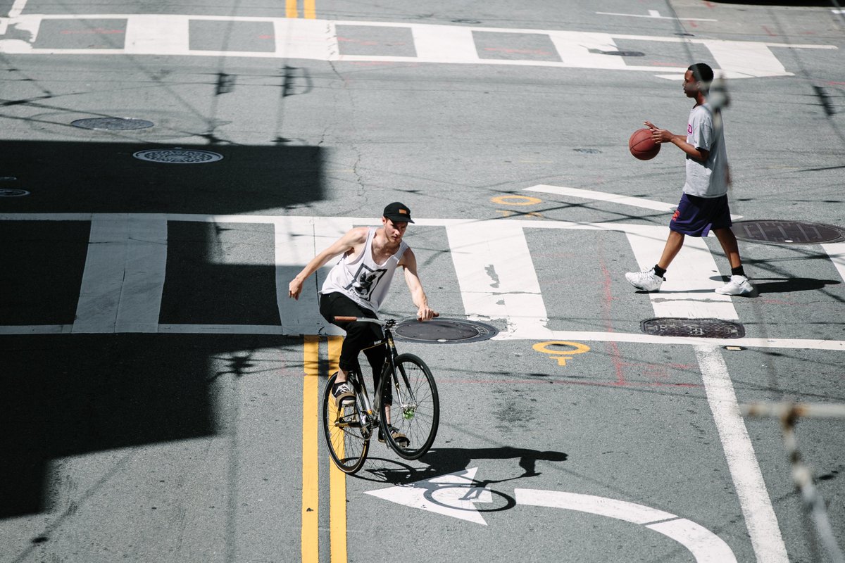 bffworld's tweet image. Congratulations Jason Sellers. Third Prize winner in the City Category for @ClifBar @bffworld. From Jason Sellers: Matt Reyes @Slumworm on the streets of San Francisco. 2016. | Thank you to all who participated and a big thank you to our judges. Bikes rock! #clifbar #cycling