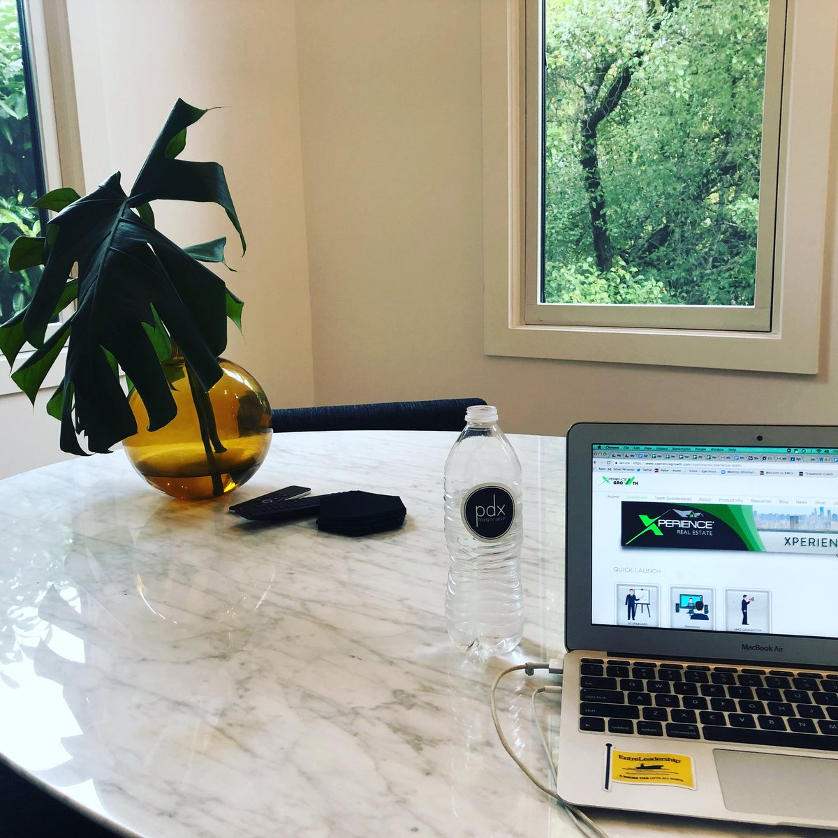 hollypriestner's tweet photo. Enjoying “my office” at the Xperience World Headquarters. Looking forward to welcoming our team to #PDX for #XGS2019! #XperienceGrowth #KWRI https://t.co/51idPJTOVW