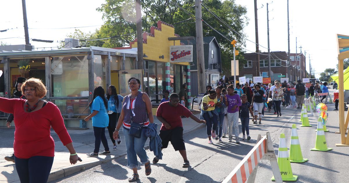 joannataft's tweet photo. How a PreEnactment augurs the equitable future of Indianapolis https://t.co/apRA1sXoiN @HarrisonCtrArts #preenactindy https://t.co/rXNmsJ1pGN