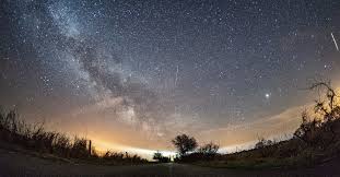 GLScienceCtr's tweet photo. Stargazers will enjoy doubleheader this week! The #Draconids meteor shower peaks this evening into Wednesday morning, and the #SouthernTaurids shower peaks Wednesday night into Thursday! #StayCuriousCLE
https://t.co/UCRSq9C1ZP https://t.co/I8szVbwZaG
