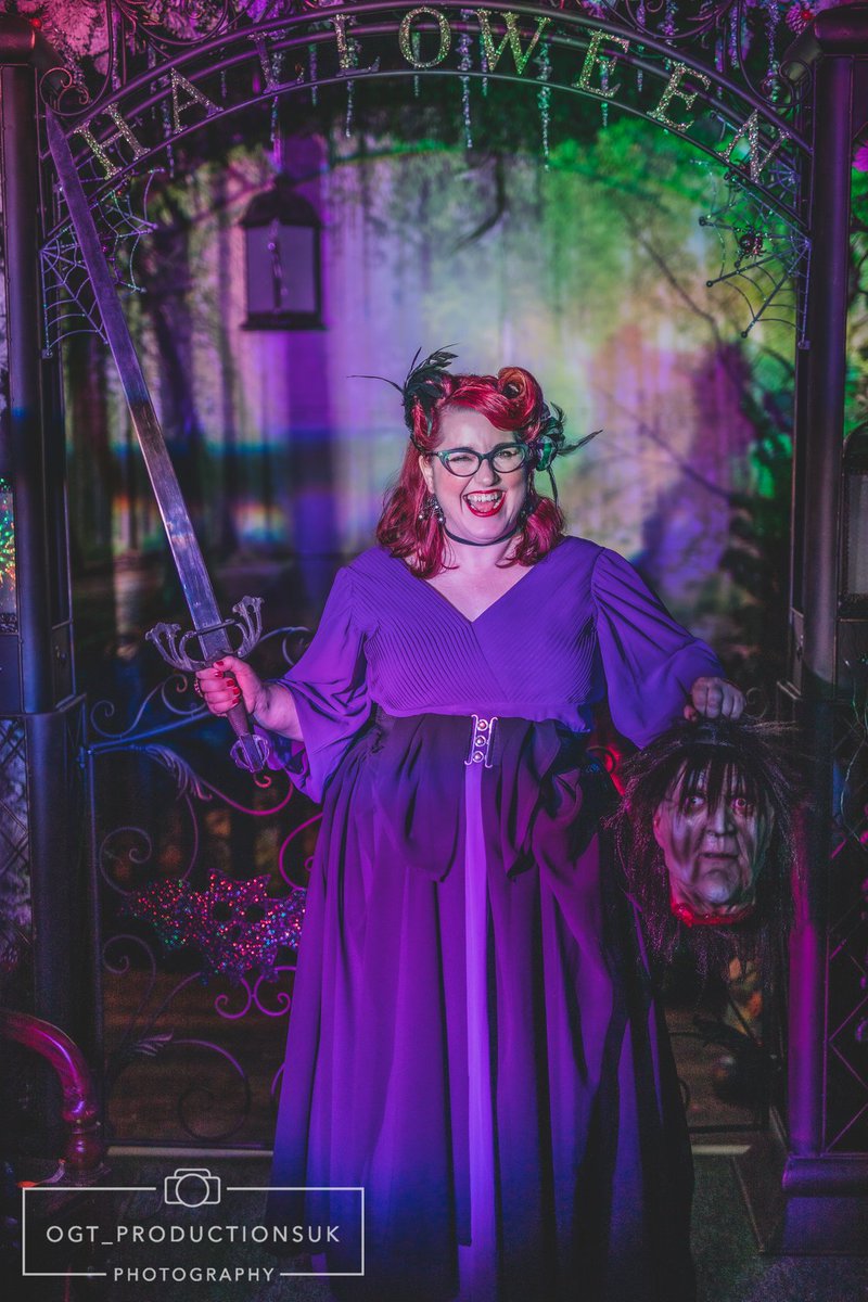 BurlesqueOnIce's tweet photo. Stratford Halloween Festival
Check out some fab events in #StratforduponAvon
#jacktheripper @tudor_world 
#ghostwalk @StratfordWalks 
#thehaunting @TTB86 @theatticsua 
#pumpkinfather and #magicworkshops @SeekTheMagicOrg 
#Dracula @HambledonProds  
#midsummernightsscream our show! https://t.co/caxf3LaK20
