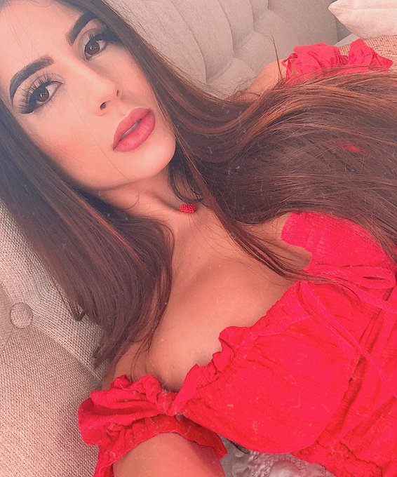 Watch Estefania Sierra ➐'s leaked NSFW photo on TwXstars