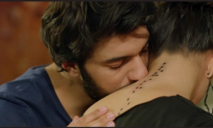 vero_C_1522's tweet photo. @Spain_Hercai El té y el Bósforo son otra cosa para ellos!!! 🙈💥🔥#AmorDeContrabandoEs https://t.co/rOjpetIQvw