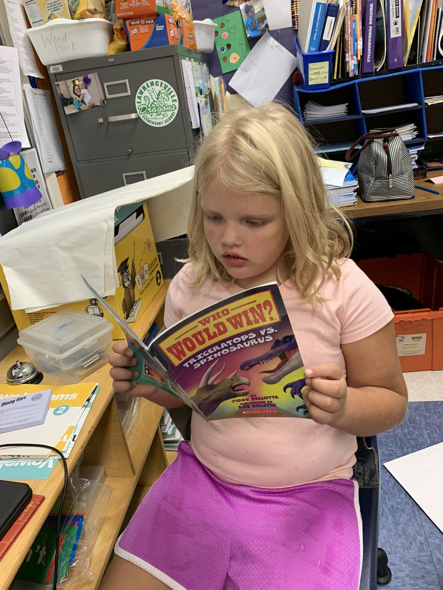 mrsprihoda's tweet photo. We are huge fans of the “Who Would Win” nonfiction series! 📚 @JManning2nd #lesltps #lesreads https://t.co/6amM8vN0Jb