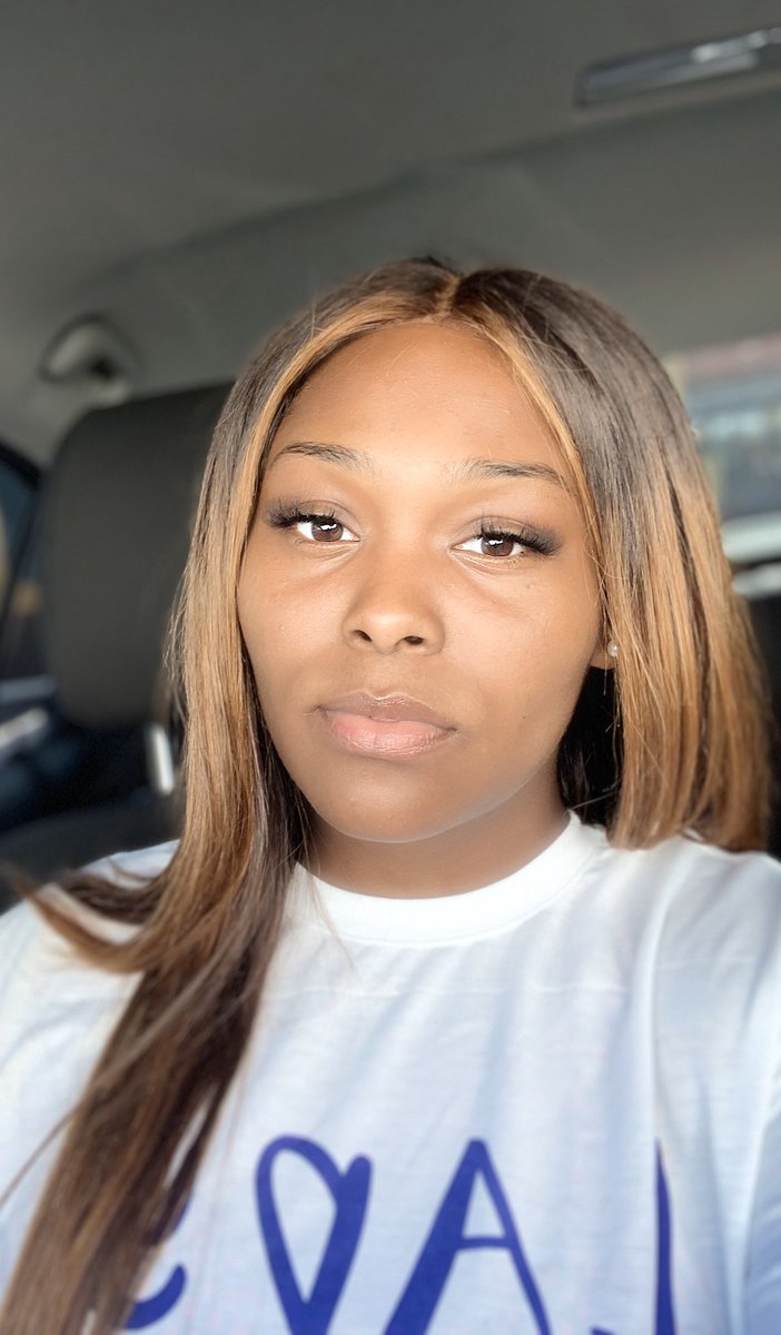 ChelseyPaige___'s tweet photo. That first photo was definitely not supposed to be a photo. My skin thooo🥵 and #whatClosure🙃 https://t.co/JSDGwvfqTj