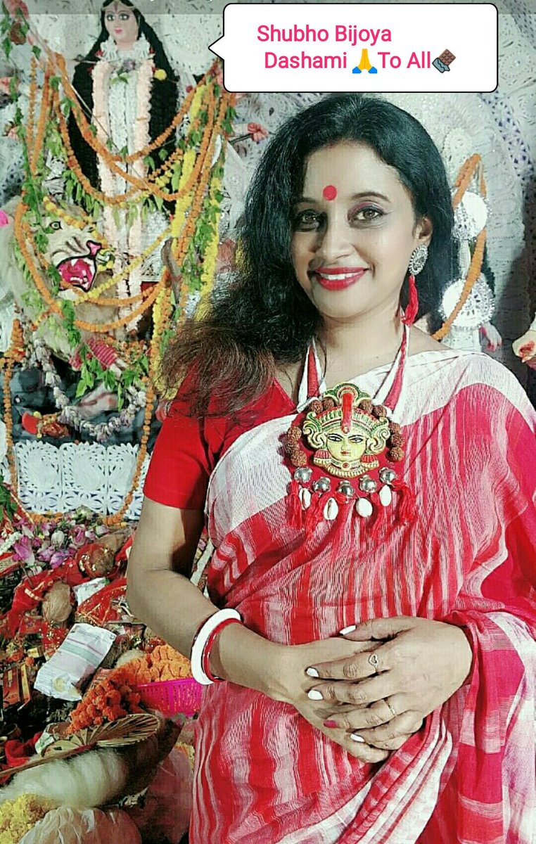 PathakSeth's tweet photo. May this Vijaya Dashami lights up for you😍
The hopes of Happy times,
And dreams for a year full of smiles!
#ShubhVijayadashami #Dussehra2019 #DurgaPuja2019 #bengalifestival ❤ #JaiMataDi 🙏 https://t.co/T1vIekkvgf