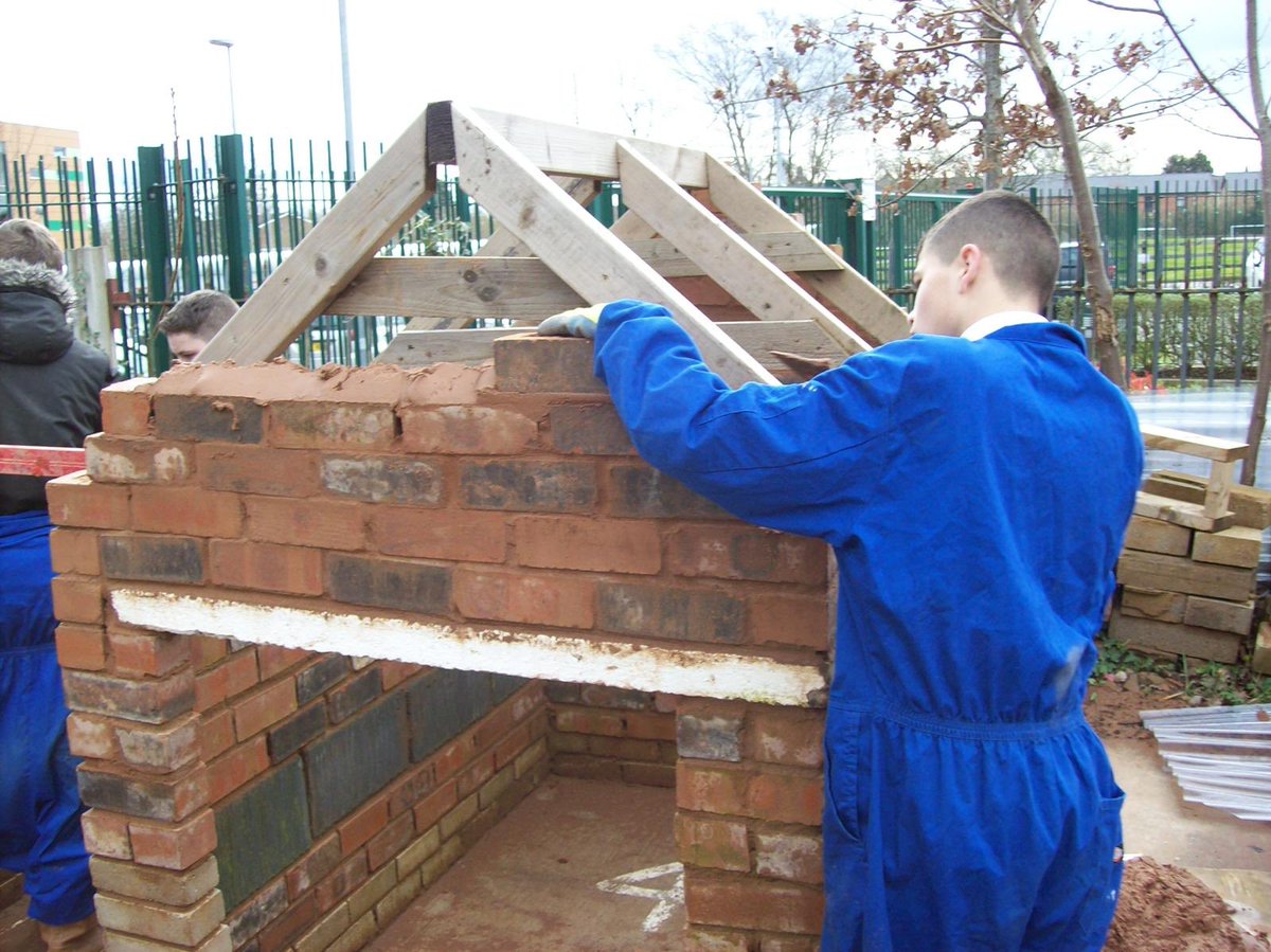 _ICAcademy1's tweet photo. Mr Edwards construction class were working very hard putting their skills into practice this afternoon. Some amazing workmanship was on display at the bungalow today! 🏠 Well done to you all! @Andy_OBrien1 @fmccarron1 https://t.co/b1VcOYJMCg