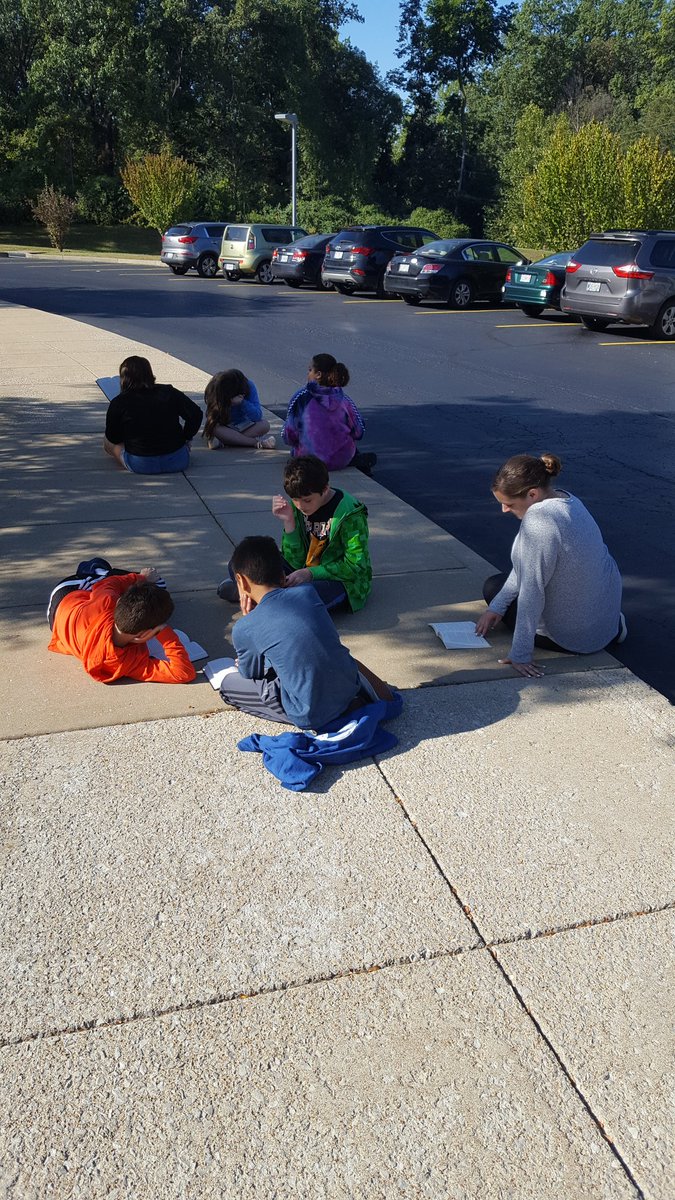 MrStephens1985's tweet photo. Starting today off with great...
Weather ✔ 
Book ✔
Students ✔
@MrsConrad1019 @BernardMiddle https://t.co/sCjCrx5bDp