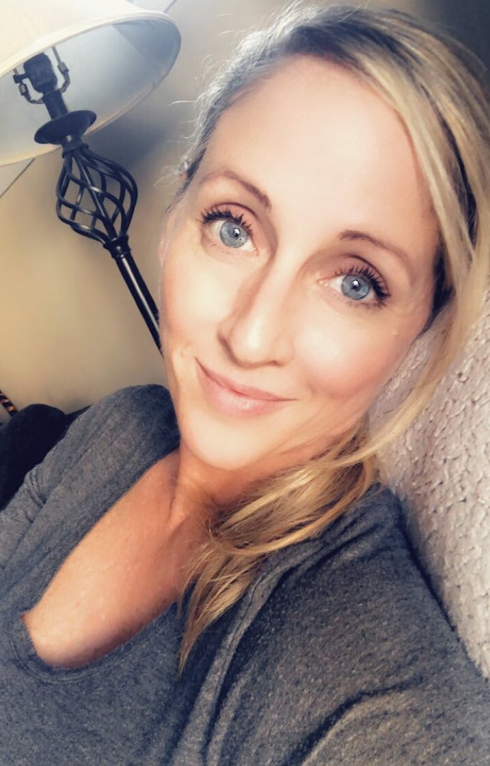 CelticKim1's tweet photo. My #TuesdayFace #ShamlessSelfie #ThisIs48 https://t.co/NXCngoz5Vn