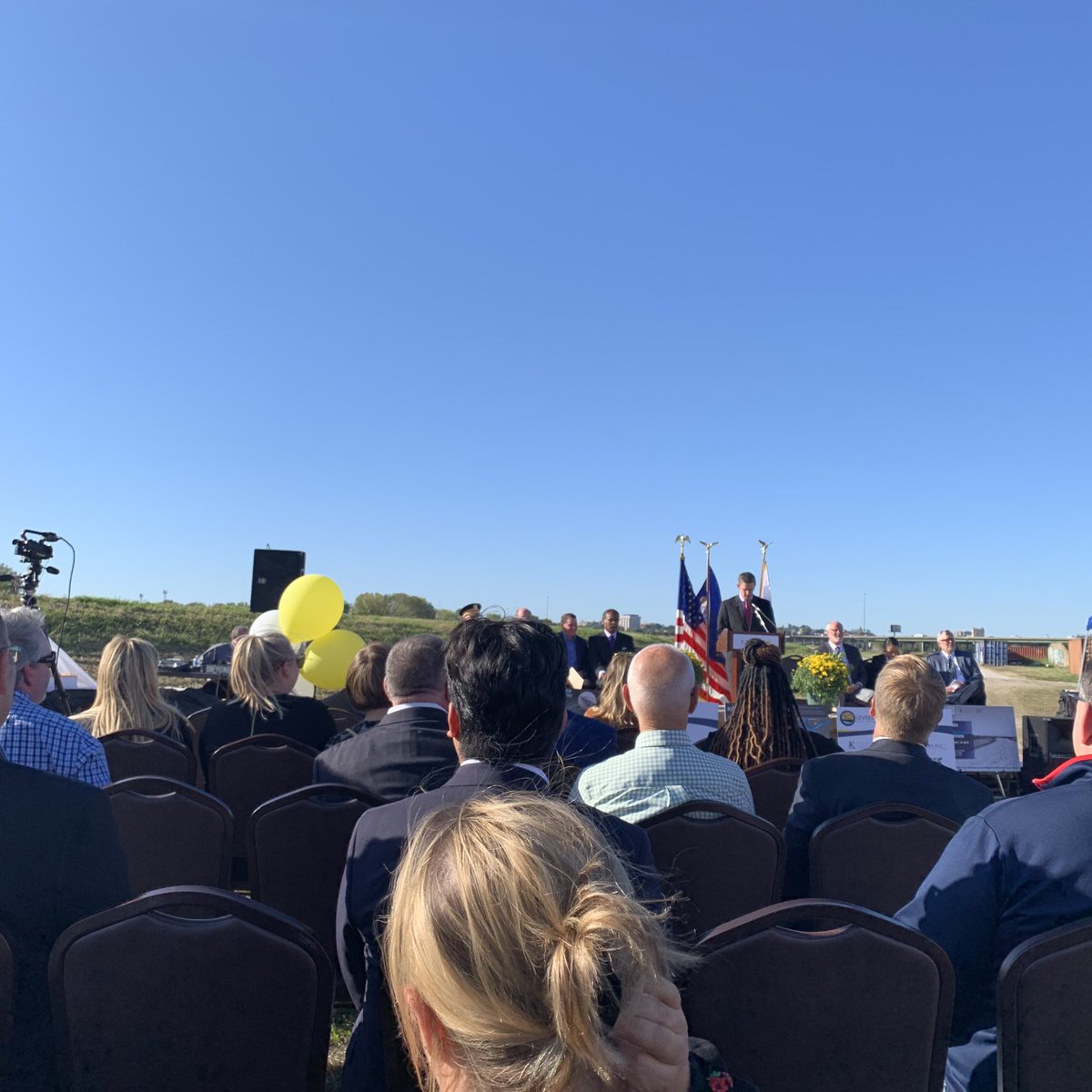 PeggyAmor's tweet image. Enjoying some pomp and circumstance on the levee this afternoon @AffinisCorp @KC_USACE #infrastructureforeveryone