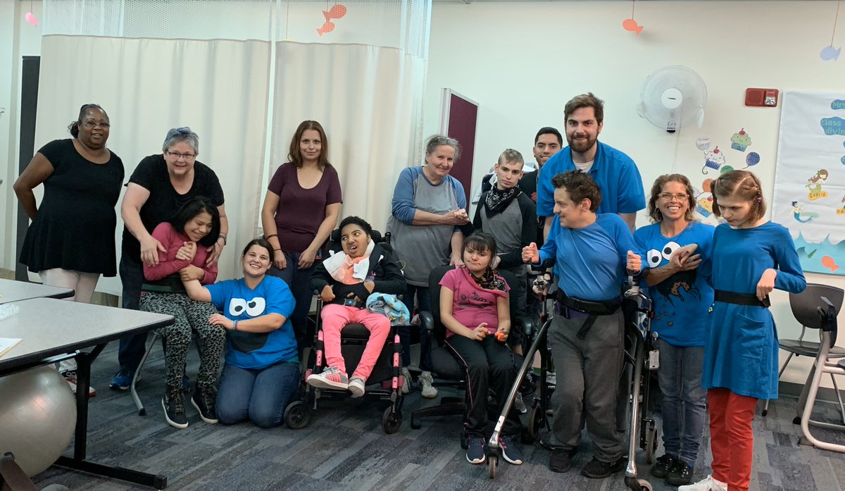 ONWcbr2's tweet image. Homecoming week at ONW! We know it’s twin day, but we all decided to twin! @ONWHSwebsite @olatheschools @olathenewed #rpoehoco2019 #cbr2