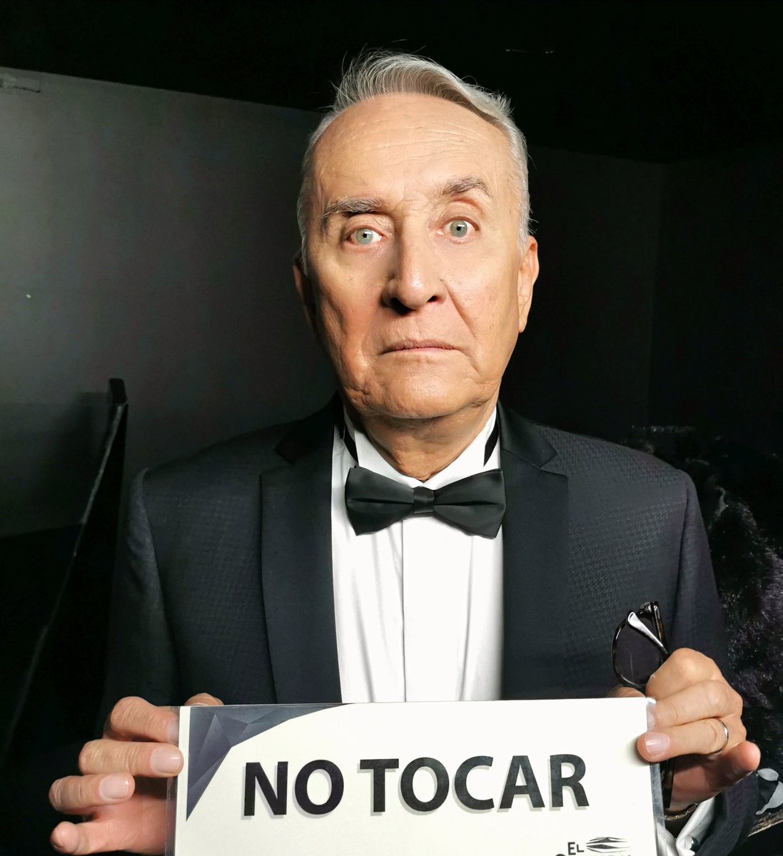 PatoCastillofic's tweet photo. #NoTocar ..??? No... Mejor #SiTocar ..!!!! Jajaja #QueTalBellasDamas ya están listas para este #Jueves de #MiQueridaHerencia ??? #NoSeLaPierdan al terminar #DeniseMerker @QueridaHerencia @roxcastellanos @PAULSTANLEYD @eliassolorio @Canal_Estrellas #Serie #Comedia https://t.co/Hvi3acZ7BF