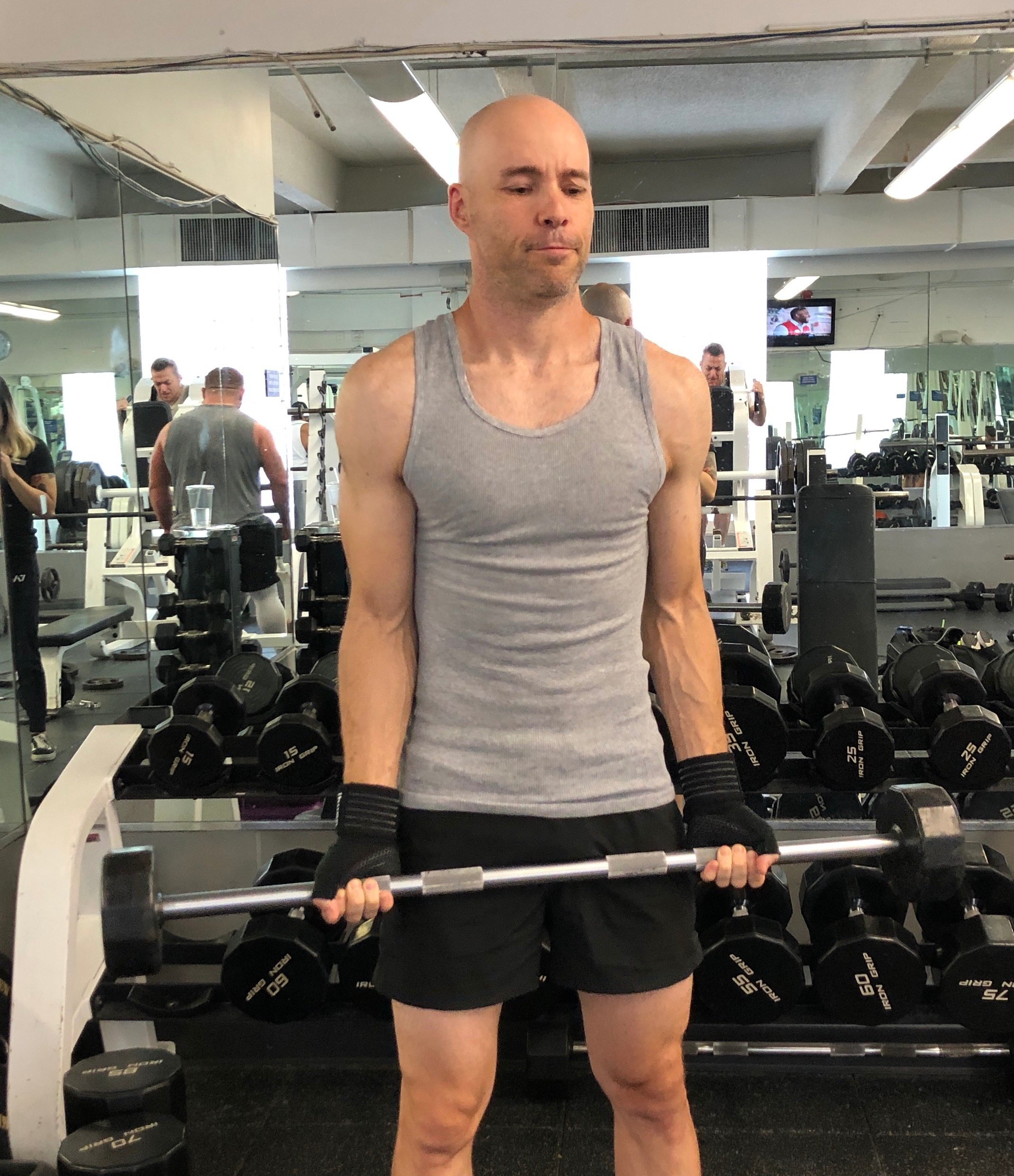 Ægte Fejlfri Forbrydelse Zack Hample on Twitter: "By popular demand, here's photographic evidence of  me wearing a tank top yesterday (for the very first time ever). Yes, I know  gym photos are douche-y, but this