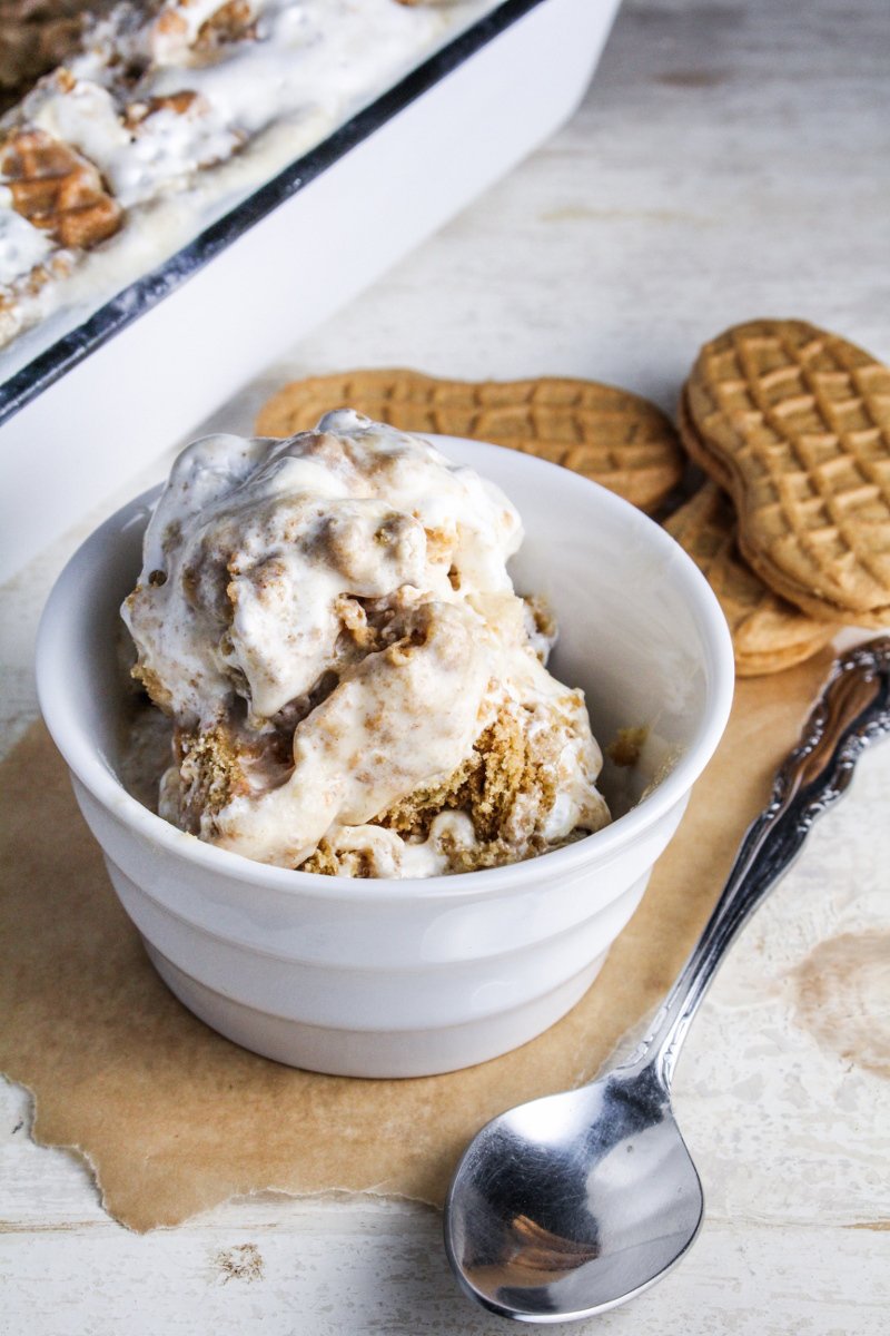 DiningCooking's tweet image. Peanut Butter and #Fluff Ice Cream 
 
#BookClub #CookbookReview #Cookie #Dessert #Frozen #IceCream #Marshmallow #PeanutButter #Summer #Sweet
 
diningandcooking.com/37069/peanut-b…
 
.