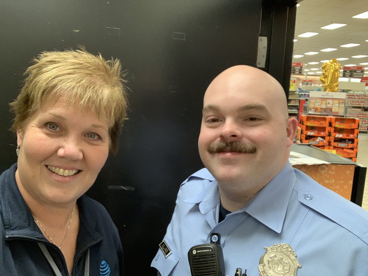 Added 2 more lines to FirstNet today!  So blessed to know the first responders that represent SLMPD!  <a href="/Brandon_Loc/">Brandon Lockwood (He/Him)</a> @matthew_kobel <a href="/FirstNet/">FirstNet, Built with AT&T</a> <a href="/LifeAtATT/">Life at AT&T</a>