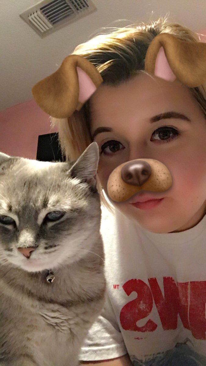 //My cat and I talk about how we don’t like certain people and it’s great. Hope everyone’s had a good day 😌