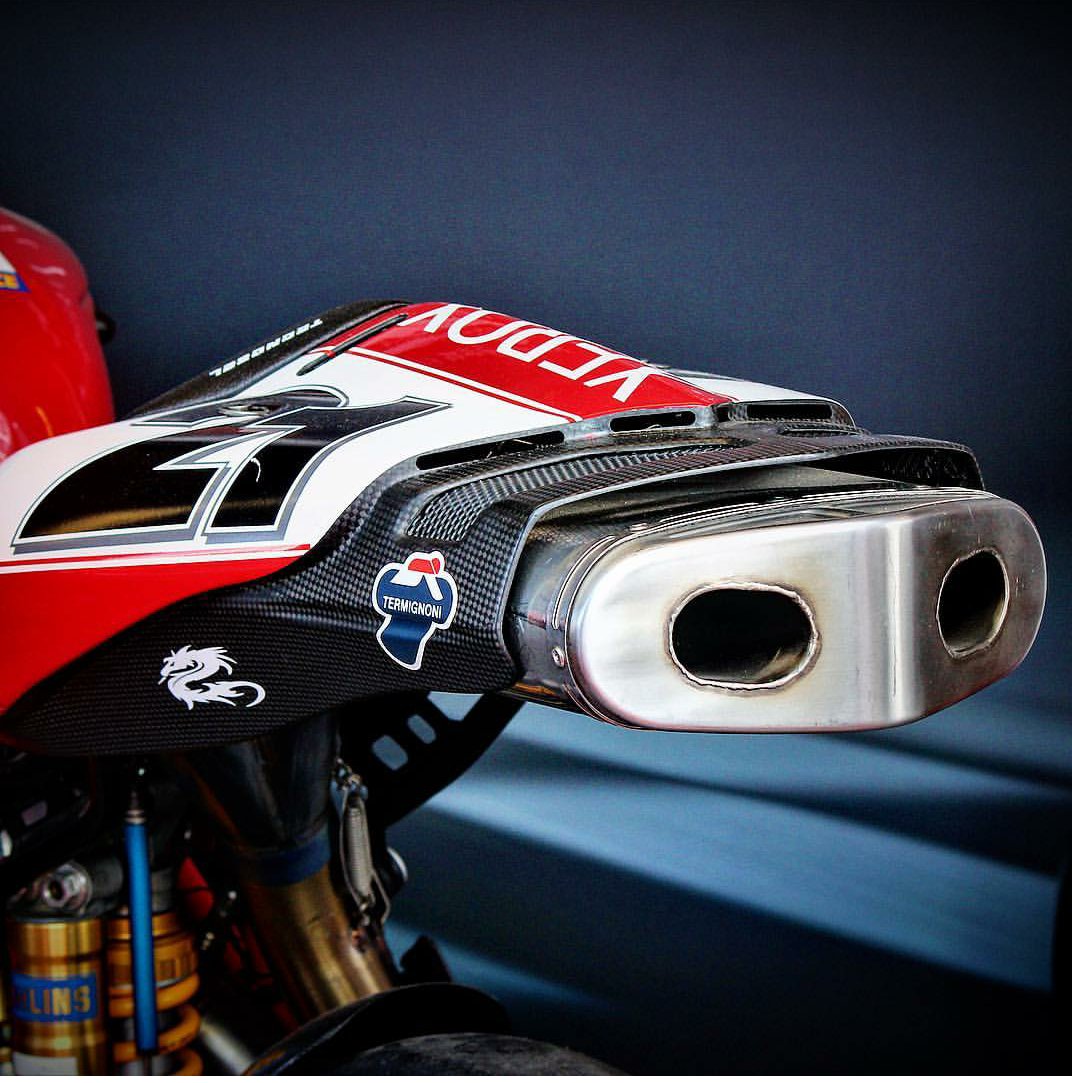 ricardorive1963's tweet photo. Miércoles #KLANDESMO @DESMO_adicto @titovelez7 @LauryCasal @F40Rosso @29Wonder Nos hacemos un TERMIGNONI ? https://t.co/rELkFzPzYM