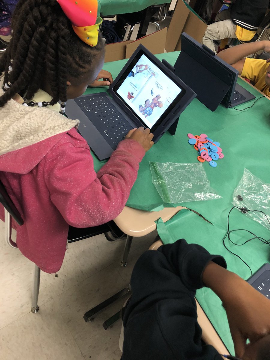 BeltsBest's tweet photo. Today students got to use Epic on the iPads to read a fiction story about a brother stepping in to help when his big brother leaves for the Army! Reading is fun! #epicapp https://t.co/qYpEiaumsz