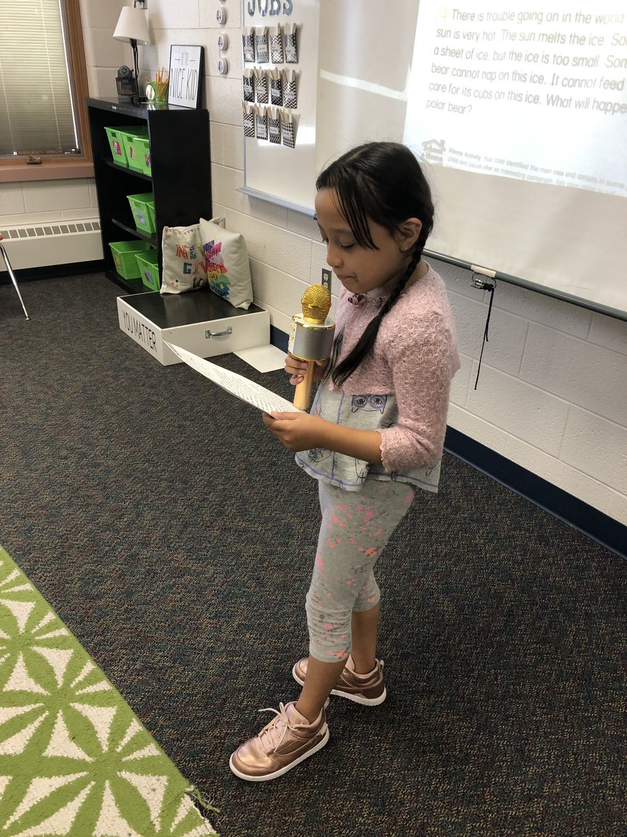 Sometimes you just need a fancy microphone to help with presenting!! 🙌🏼 <a href="/WOPineCreek/">Pine Creek School</a> #itsthelittlethings