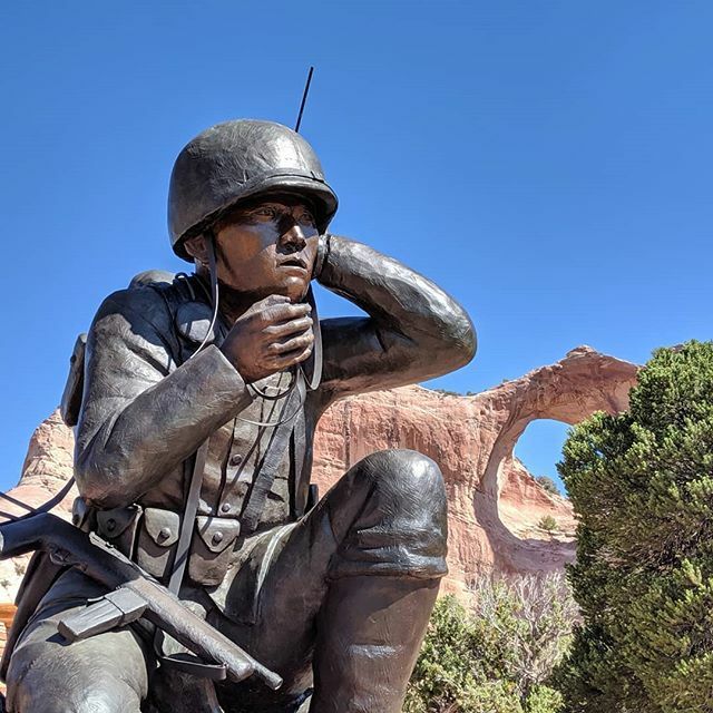 Window Rock, capital of Navajo Nation. Seat of government. Fascinating place. 
This is the statue commemorating the hundreds of Navajo "Code Talkers" of WWII. Read about them... They were pretty heroic. .
.
.
#roadtrip #usroadtrip #America #navajo #navaj… ift.tt/31Z2kvV