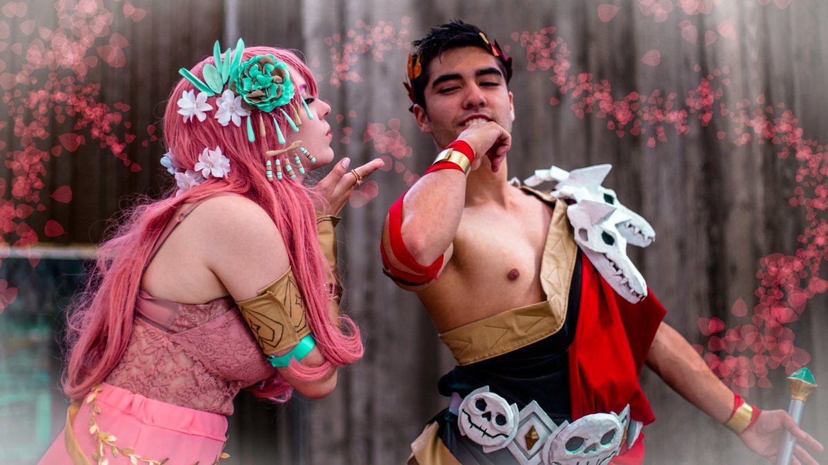 Zagreus & Aphrodite - Hades (Supergiant Games)Cosplayers: @I_Saw_A_Bear...