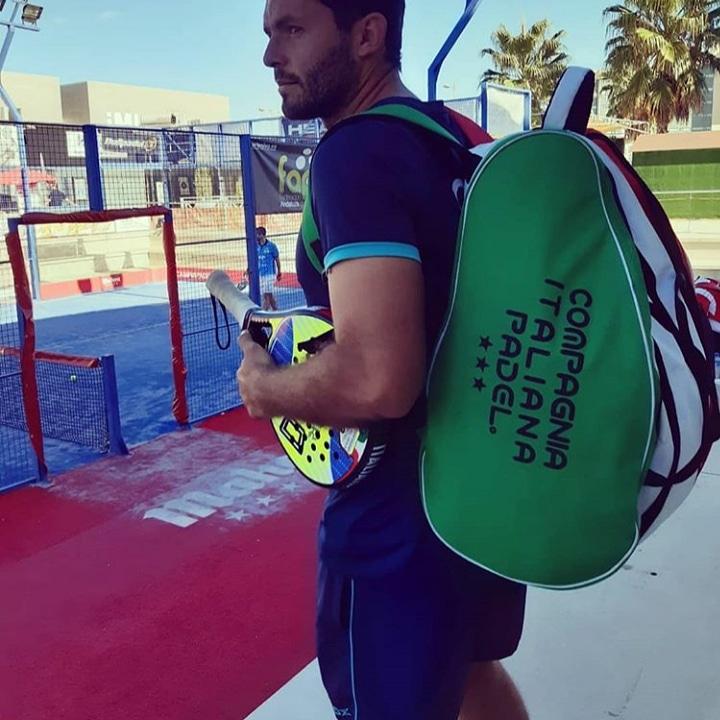CompagniP's tweet image. PABLO NAVARRO 
CON SU MATRIAL DE PADEL 
UN CRACK.........   🤝🤝🤝🎾
COMPAGNIAITALIANAPADEL.COM