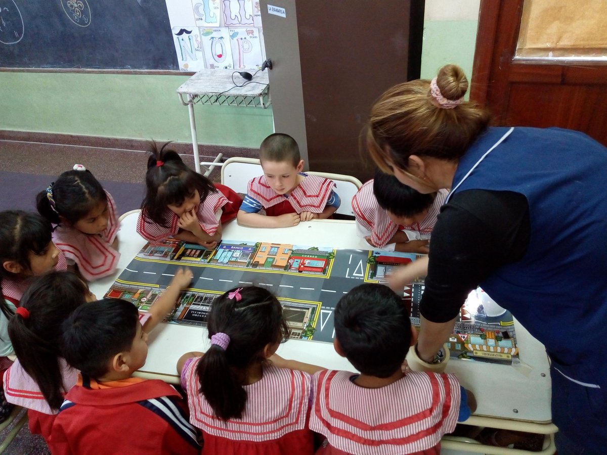 JoanaChocobar's tweet photo. #Capital Las salitas de la esc Mariano Boedo trabajan con su kit de Educación Digital @NivelProv @MEducacionSalta @educarportal https://t.co/rEg9h4CSf3