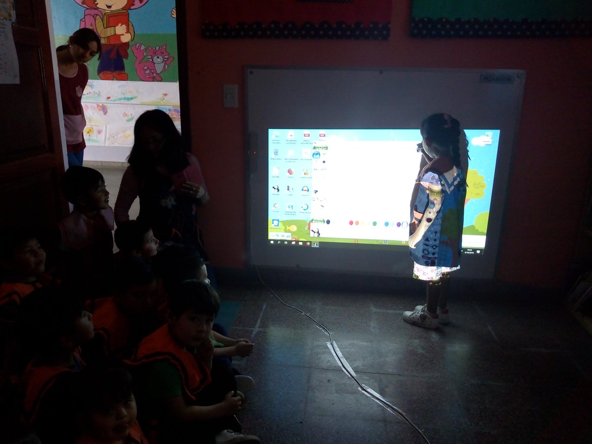 JoanaChocobar's tweet photo. #Capital Las salitas de la esc Mariano Boedo trabajan con su kit de Educación Digital @NivelProv @MEducacionSalta @educarportal https://t.co/rEg9h4CSf3