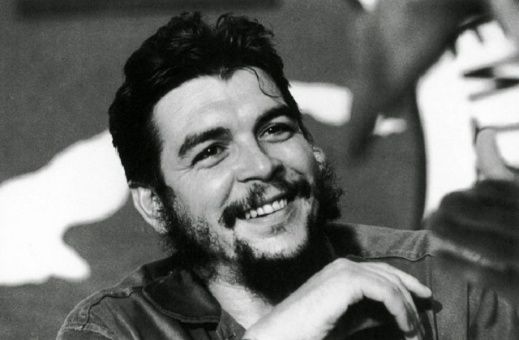 ceruto_vilma's tweet photo. @embacuba_ecuad @CubacooperaEc 
@AliuskaSinclair 
BMC BOLIVAR.
NUESTRO EJERCITO DE BATAS BLANCAS HACIENDO HONOR AL EJEMPLO DE INTERNACIONALISMO DE NUESTRO CHE GUEVARA. https://t.co/LLC4hLfEME