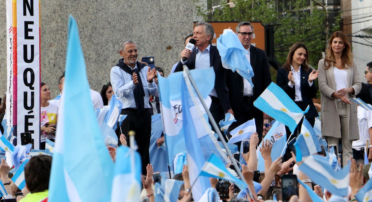 Miles de neuquinos demostramos esta tarde que queremos seguir trabajando para construir un país mejor para nuestros hijos y nuestros nietos, sin miedos, sin resentimientos, en libertad. Miles de neuquinos gritamos que #SíSePuede. Gracias a todos!