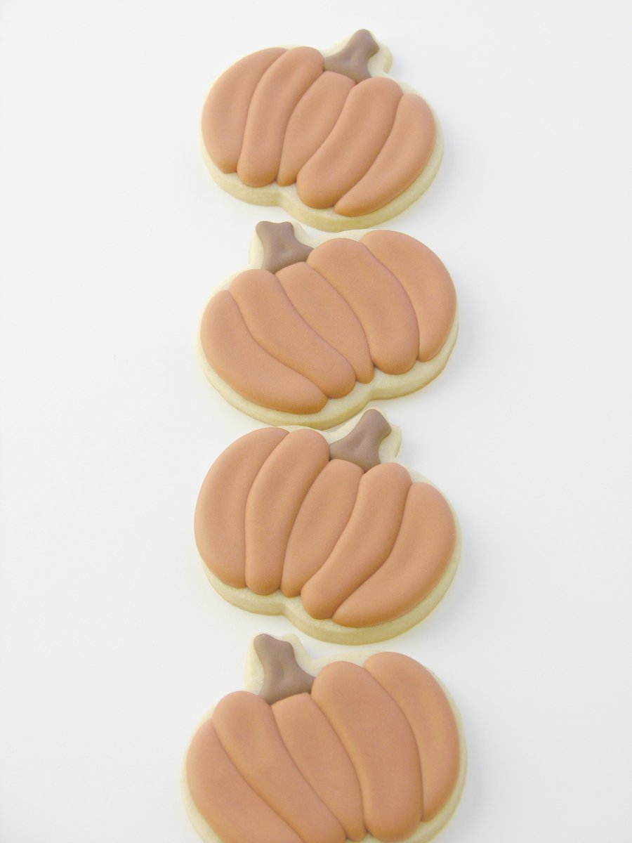 hellohurmardu's tweet photo. Galletas de Calabaza ¡Y en Otoño, es la mejor época para saborearlas!
#Bakerya ❤️
#Pumpkin
#GoPats https://t.co/hsdMlvt4uG